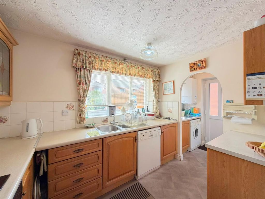 Property photo 3 of 22 Kitchen / Utility Area
