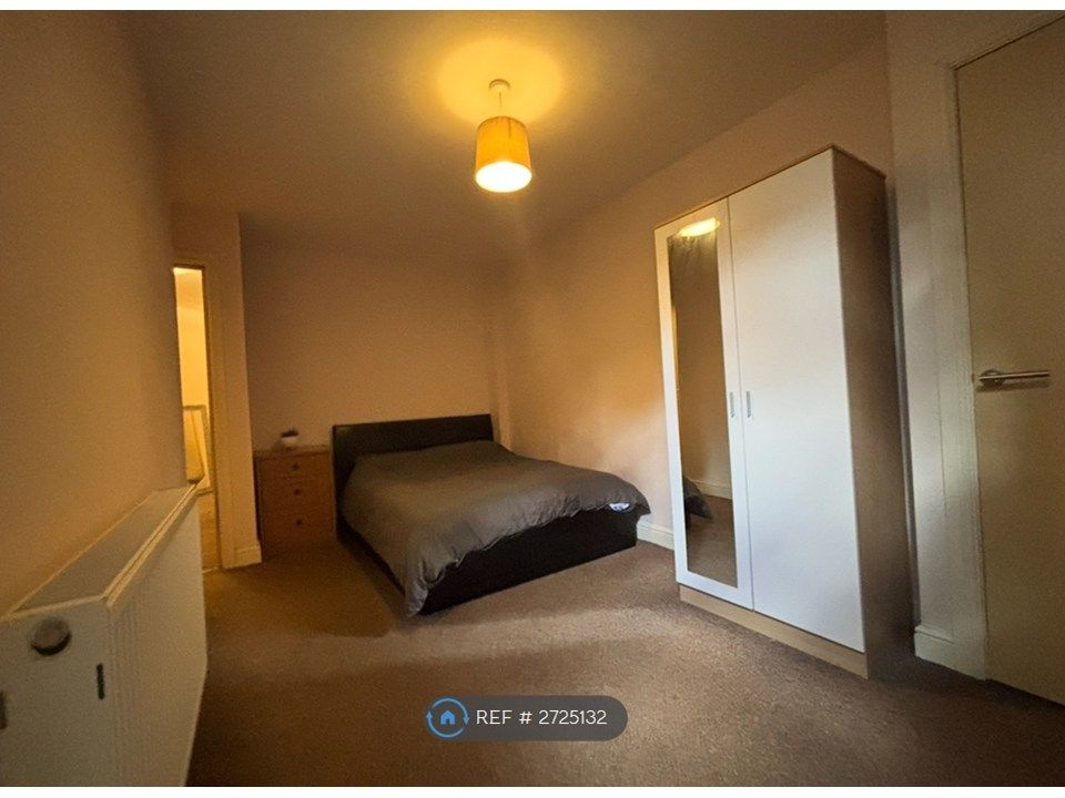 Property photo 3 of 9 Bedroom