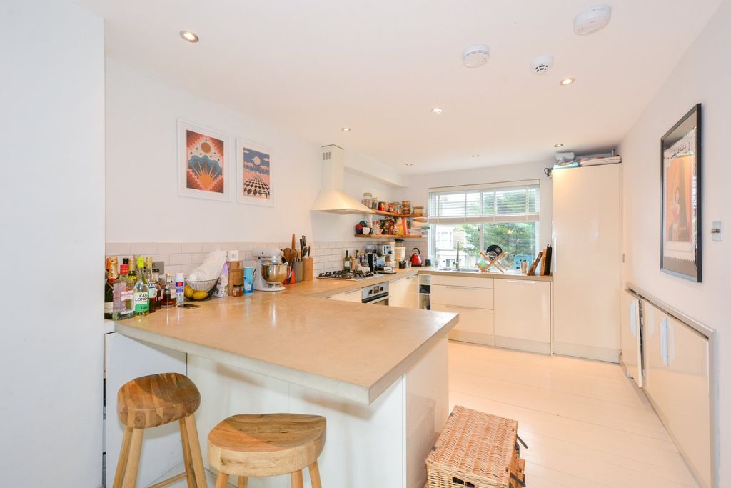Property photo 2 of 13 Kitchen