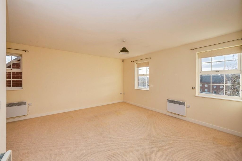 Property photo 3 of 20 14Eatonhouse-1.Jpg