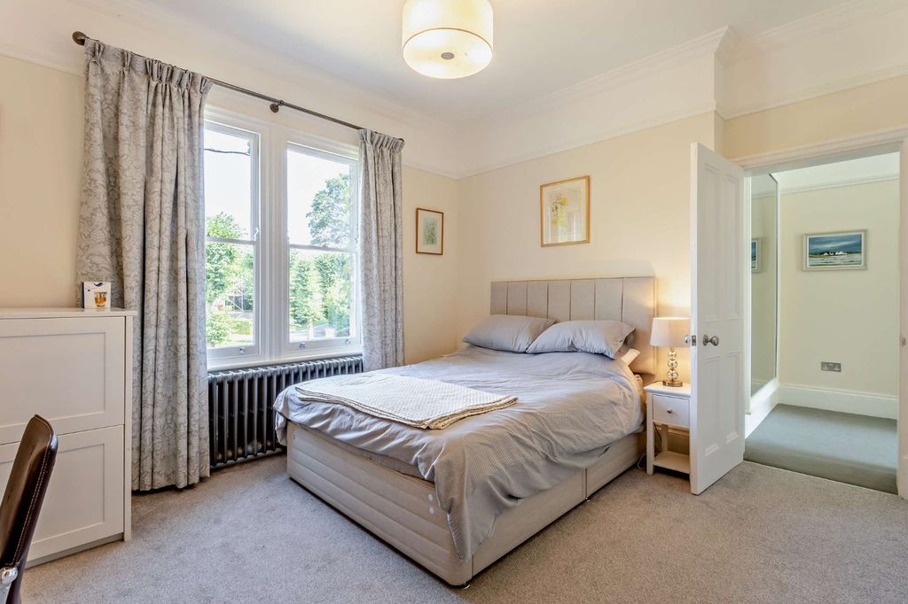 Additional image 22 of 5 bed detached house for saleWoodlands Road, Great Shelford, Cambridge, Cambridgeshire CB22