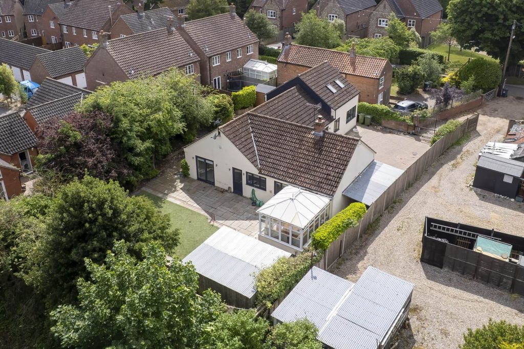 Property photo 1 of 30