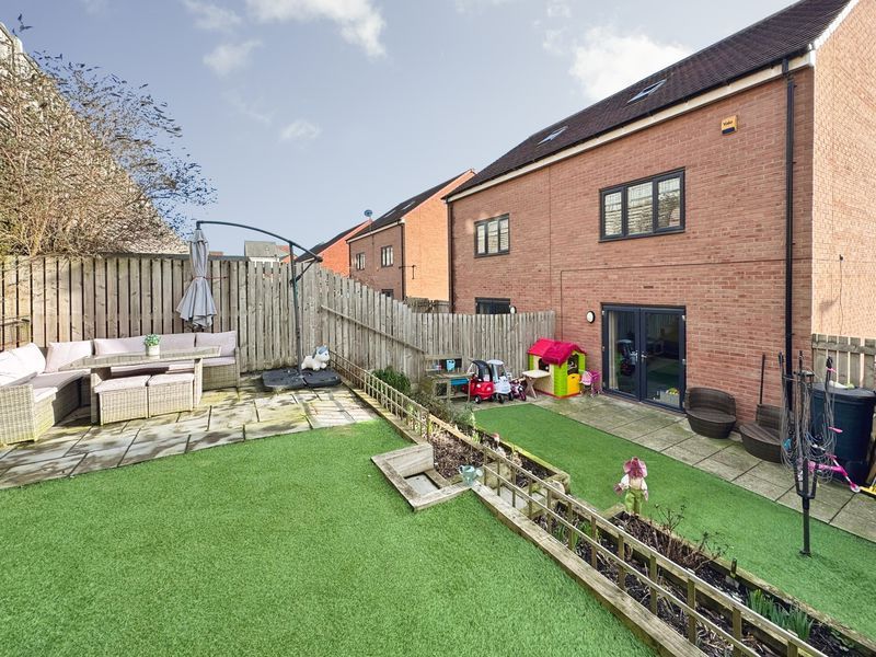 Property photo 3 of 11 Photo 7