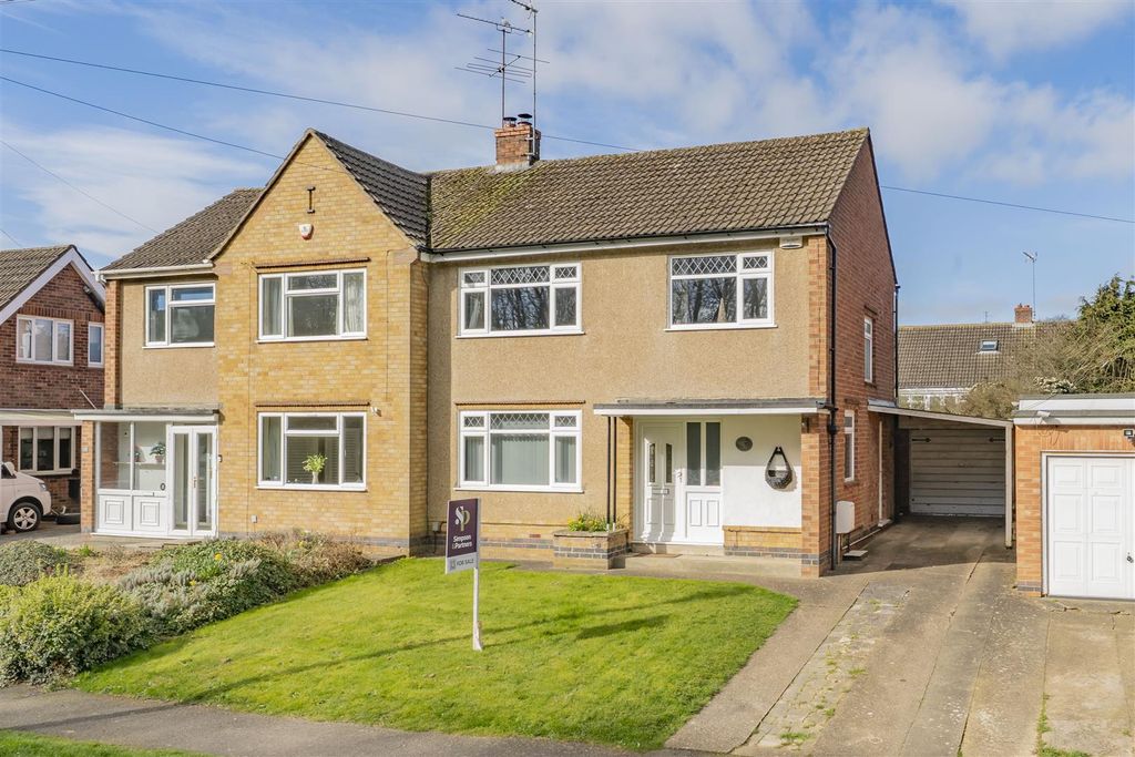 Property photo 1 of 21 Front