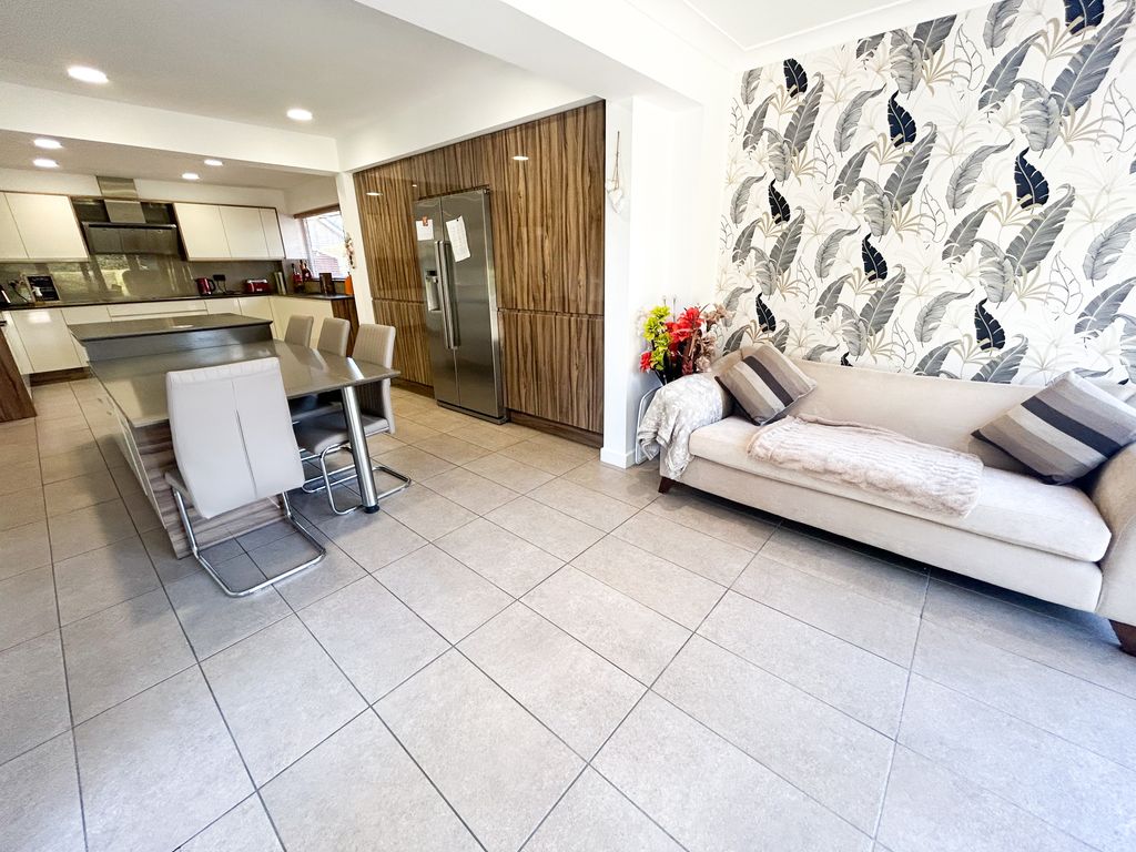 Property photo 2 of 41 Img_6109