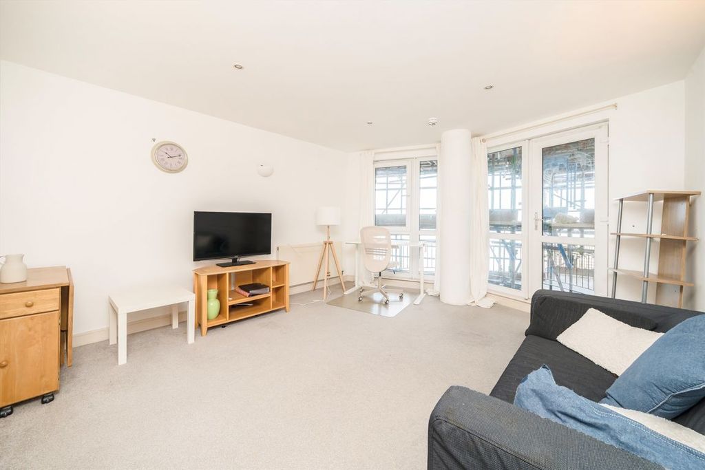 Property photo 3 of 5