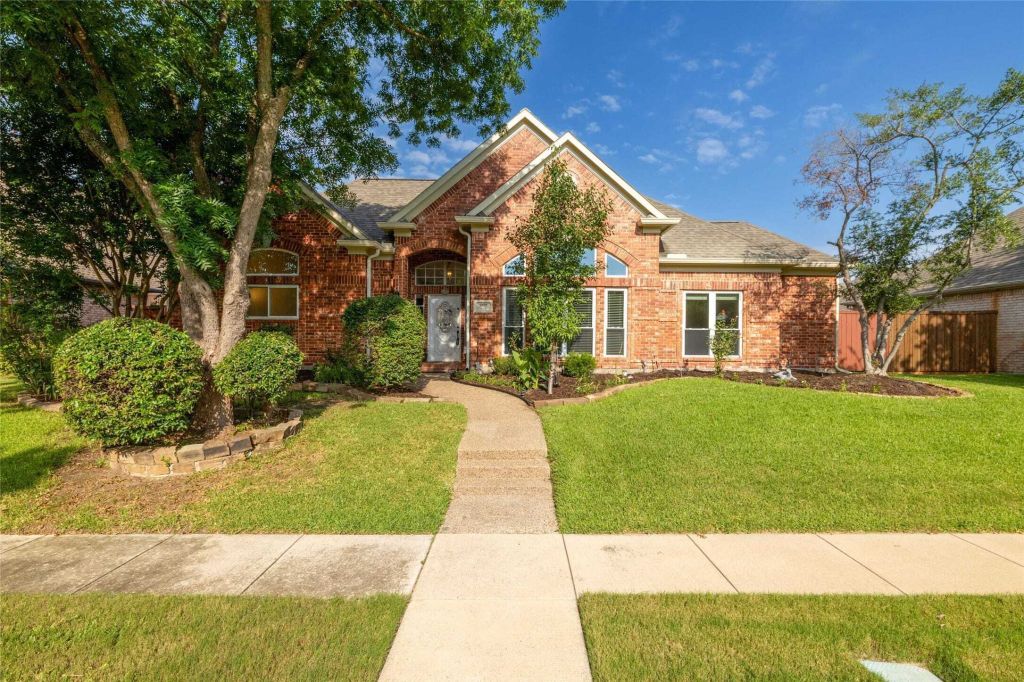 Property photo 1 of 31