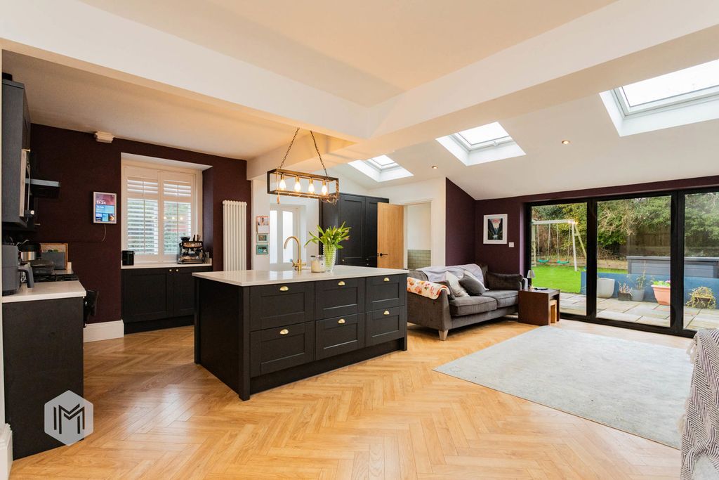 Property photo 1 of 37 Photograph