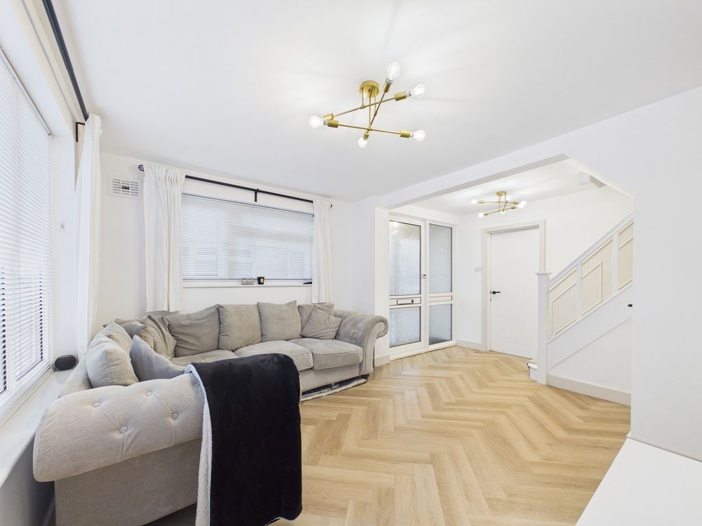 Property photo 3 of 21