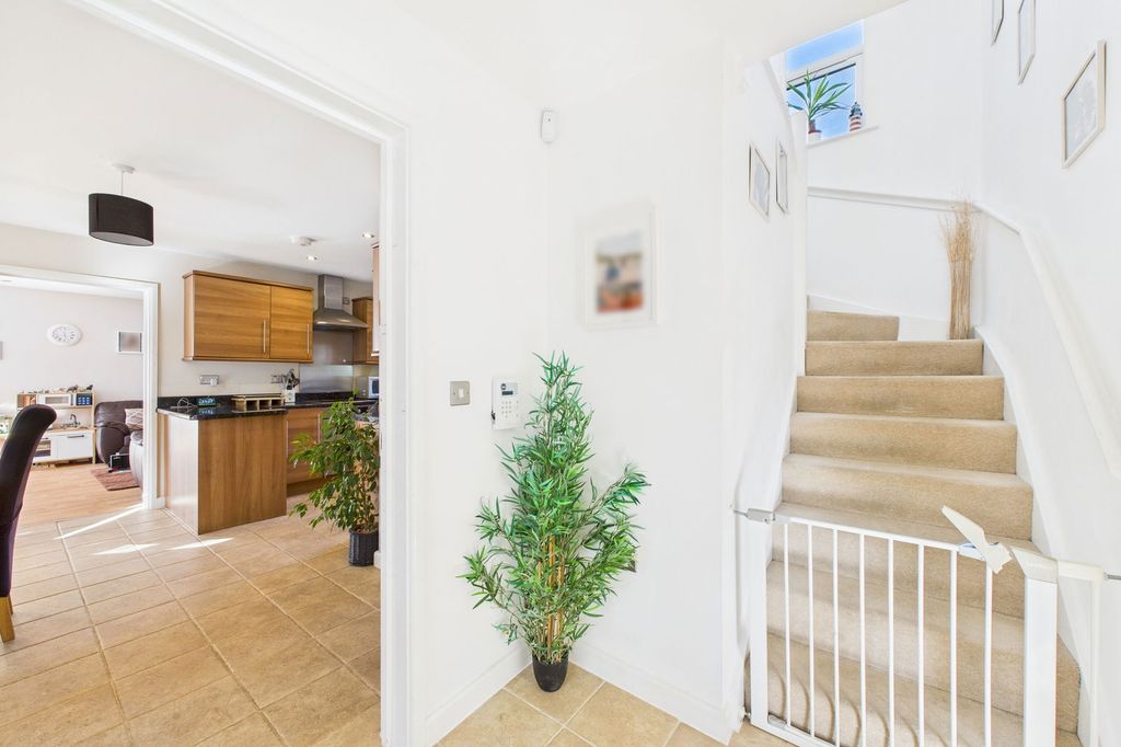 Property photo 1 of 29