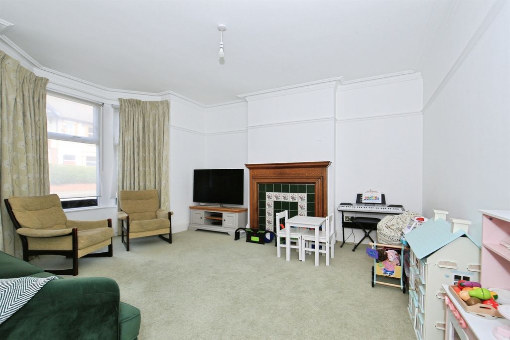 Property photo 3 of 20