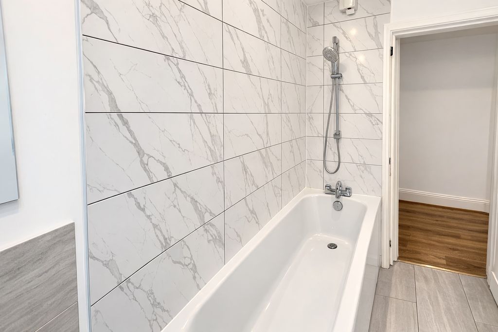 Property photo 1 of 8 Image