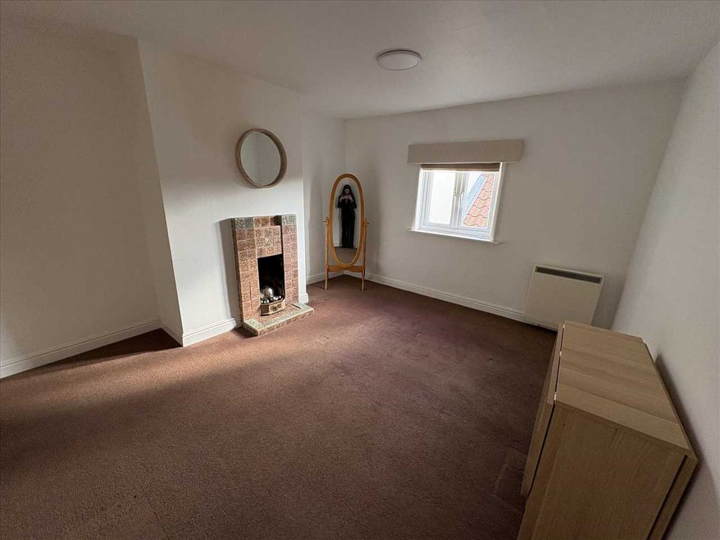 Additional image 4 of 2 bed flat to rentHigh Street, Messingham, Scunthorpe DN17