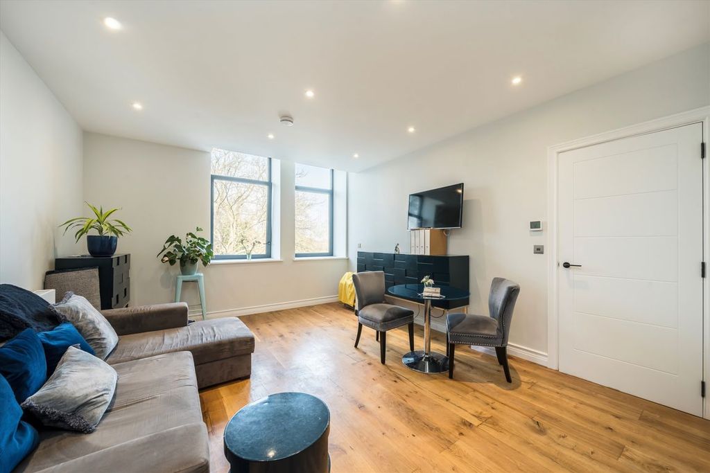 Property photo 2 of 4