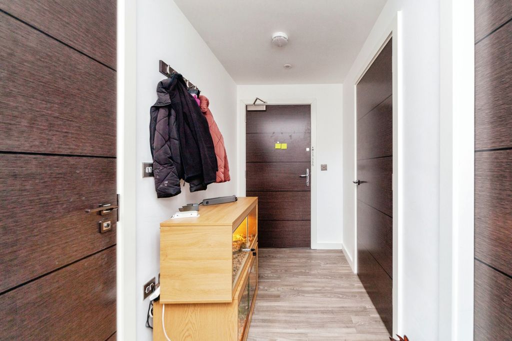 Property photo 3 of 16 Hallway