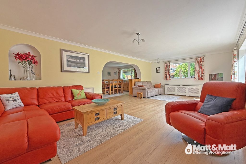 Property photo 3 of 14 3953457