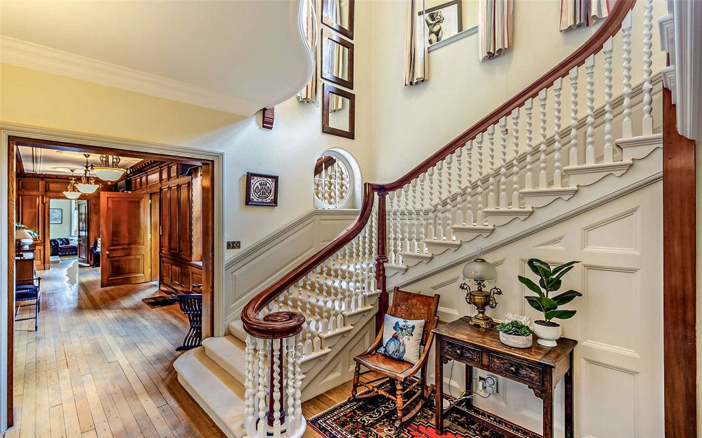 Property photo 3 of 22 Stairs