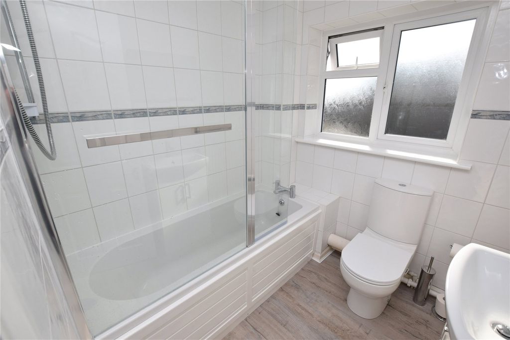 Property photo 3 of 5 Bathroom