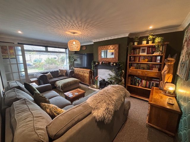 Property photo 3 of 9