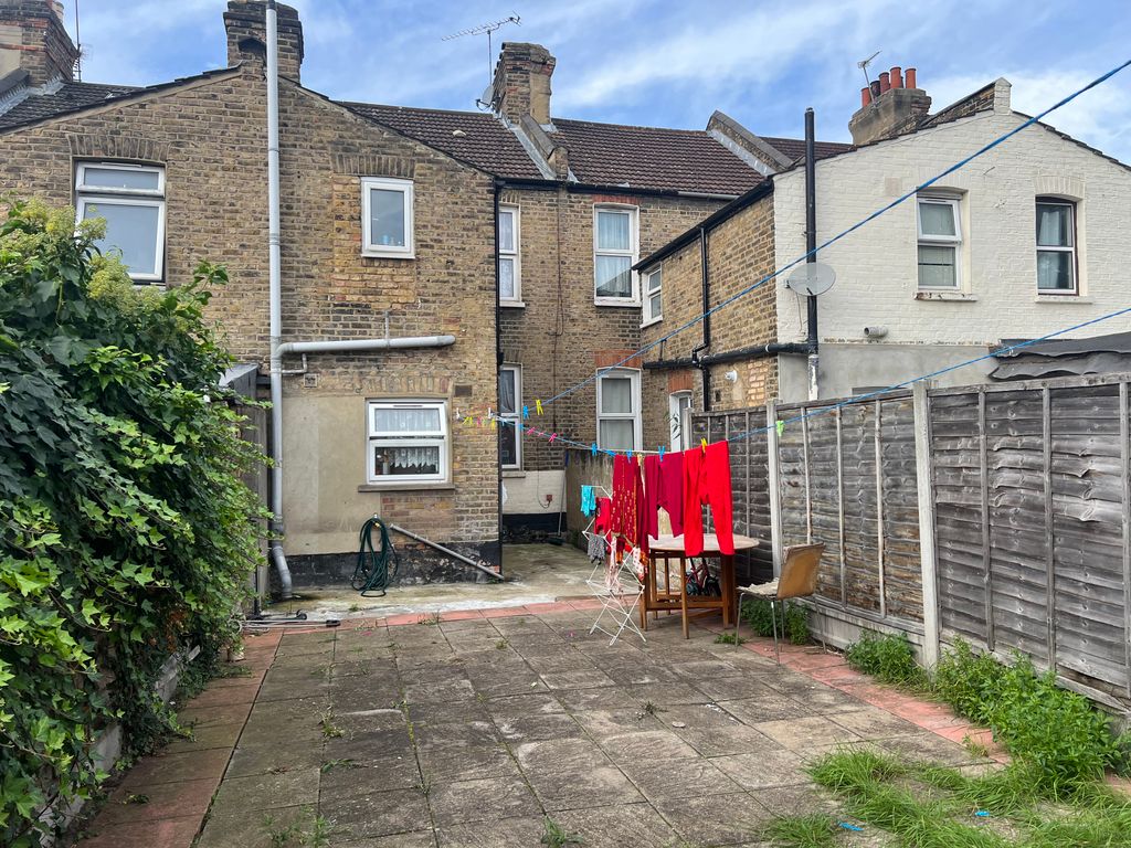 Property photo 3 of 14