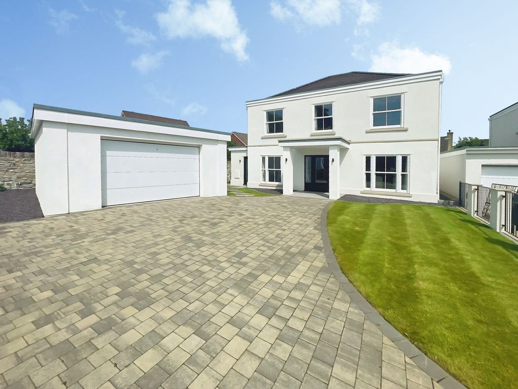 Property photo 2 of 38
