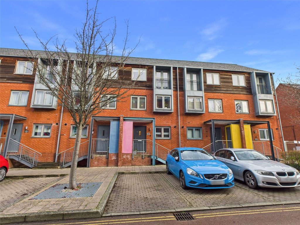 Property photo 1 of 24 Picture No. 27