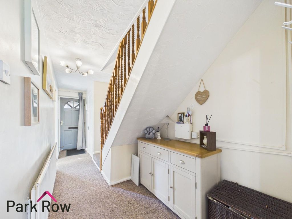 Property photo 2 of 24 Hallway