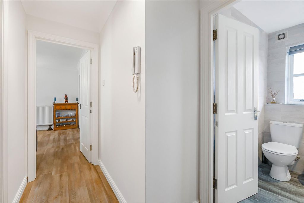 Property photo 3 of 27 27_73135.Jpg