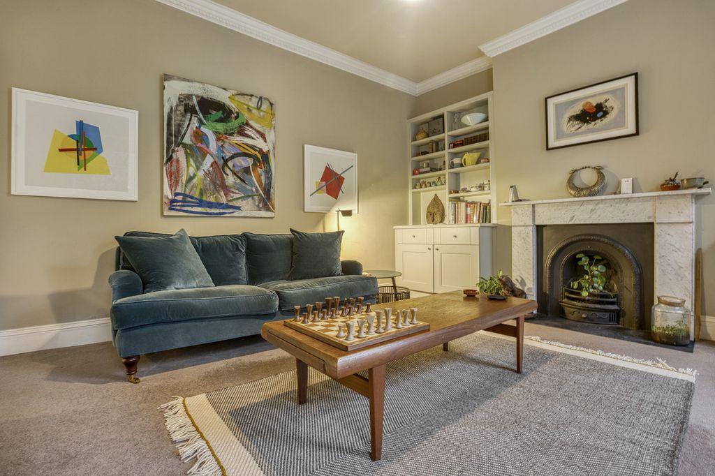 Property photo 3 of 12