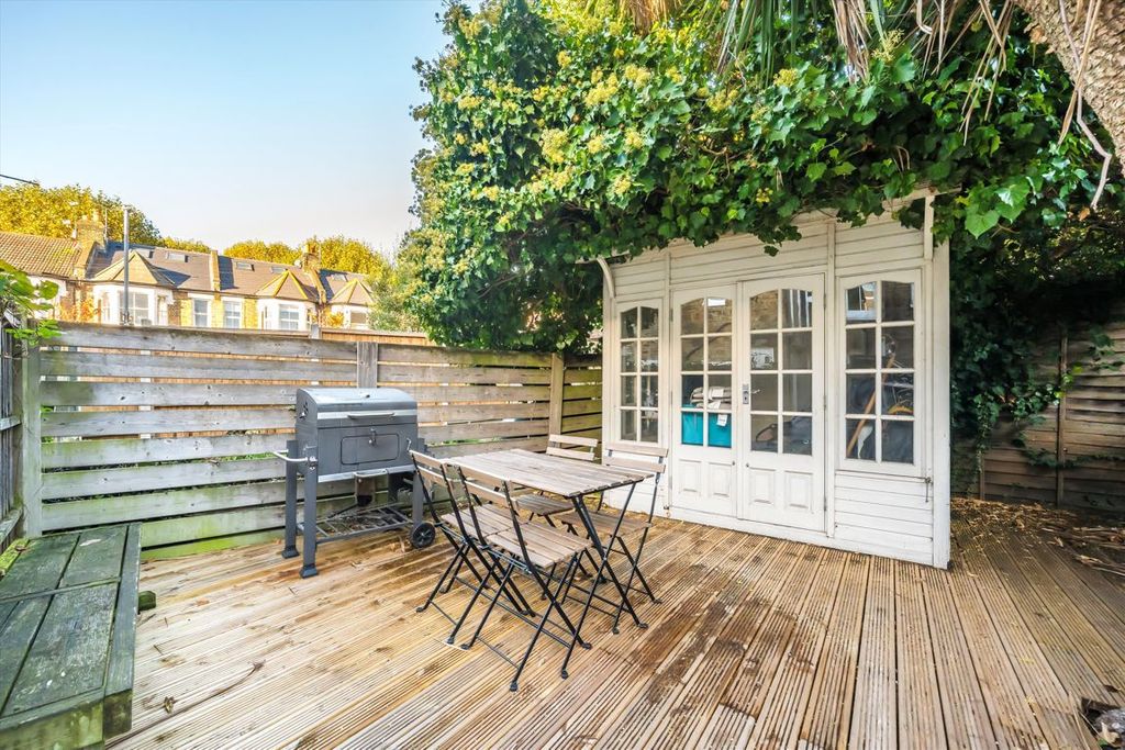 Property photo 3 of 5