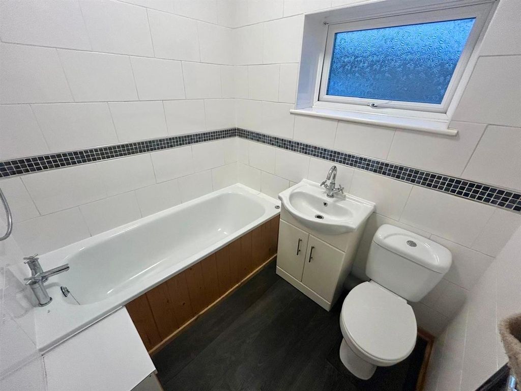 Property photo 3 of 9 Img-20251104-Wa0016.Jpg