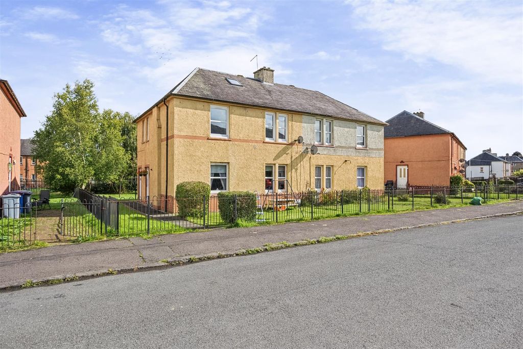 Property photo 1 of 17 Hillside Crescent-1.Jpg