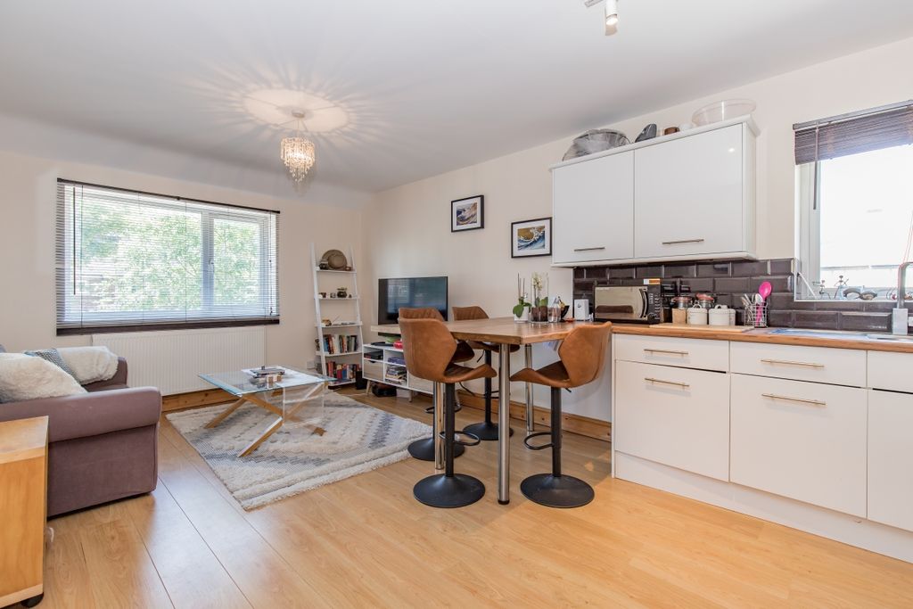 Property photo 1 of 10 97736