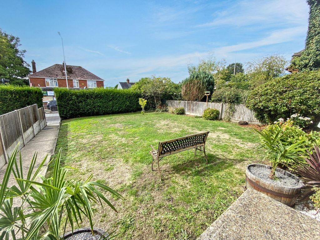 Property photo 3 of 20