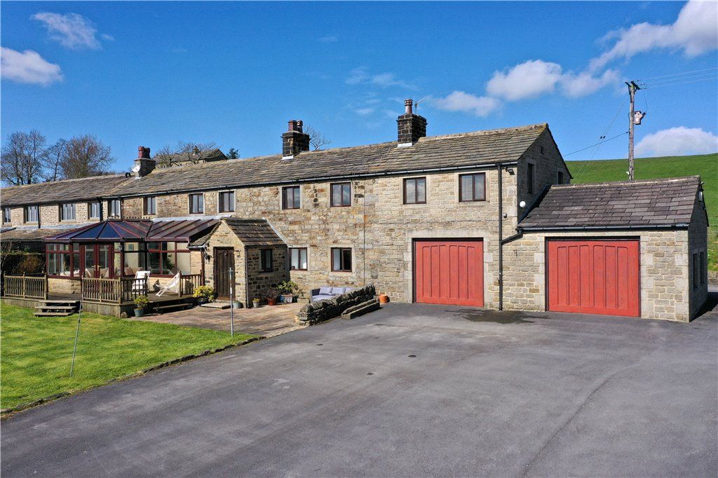 Property photo 1 of 29 External