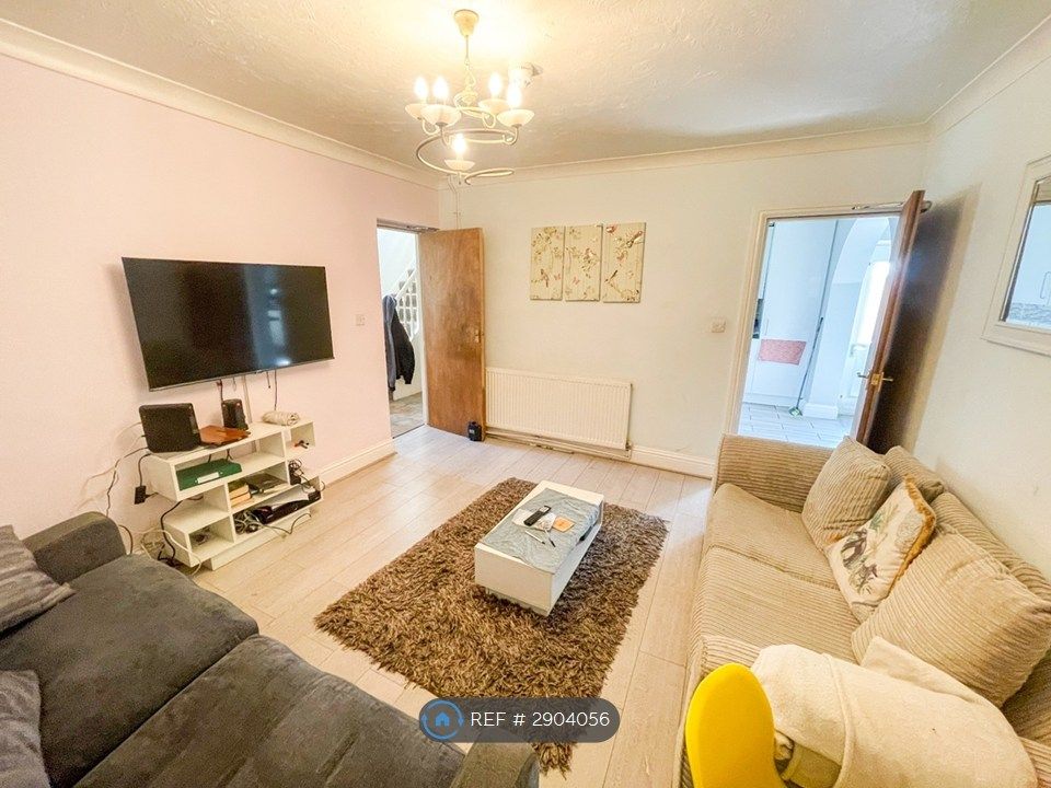 Property photo 2 of 11