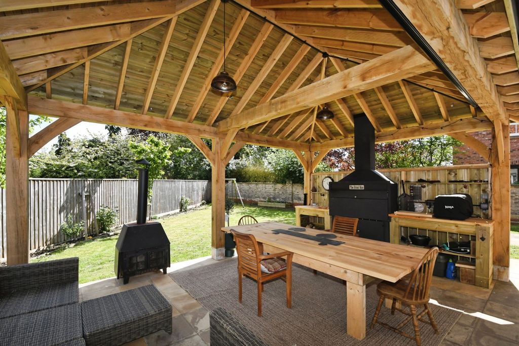 Property photo 3 of 16