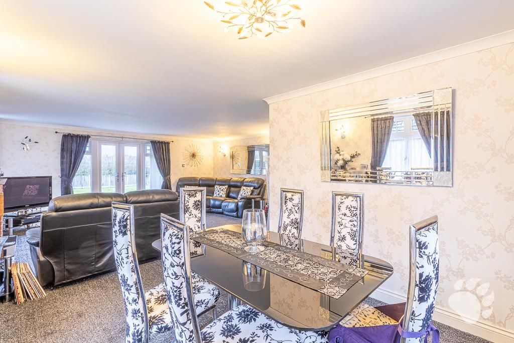 Property photo 3 of 40 Lounge/Diner