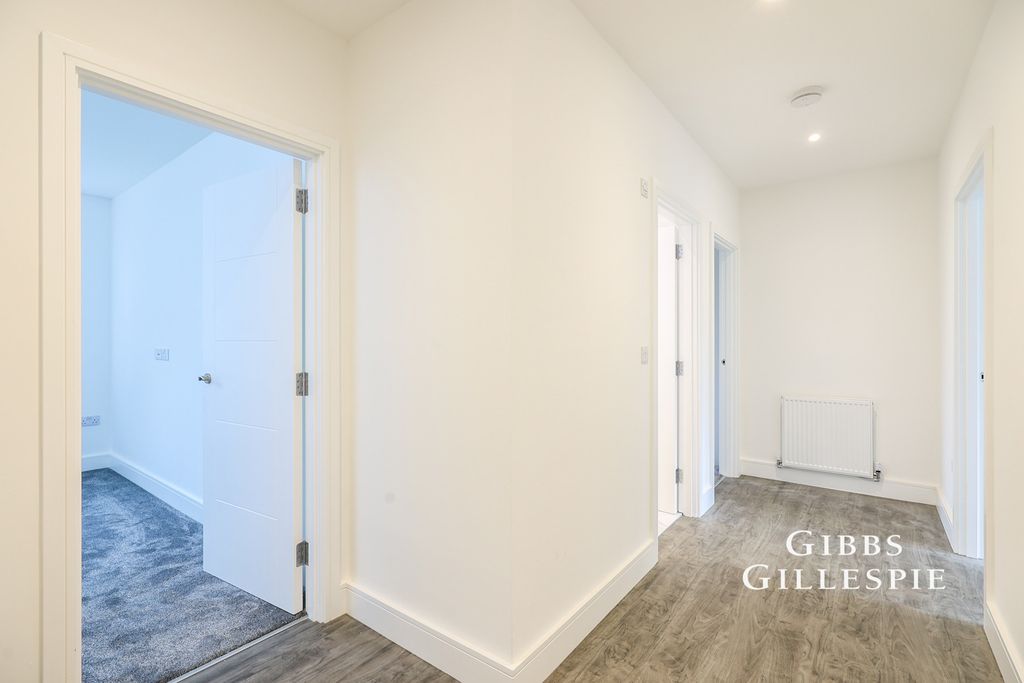 Property photo 2 of 11 Photo