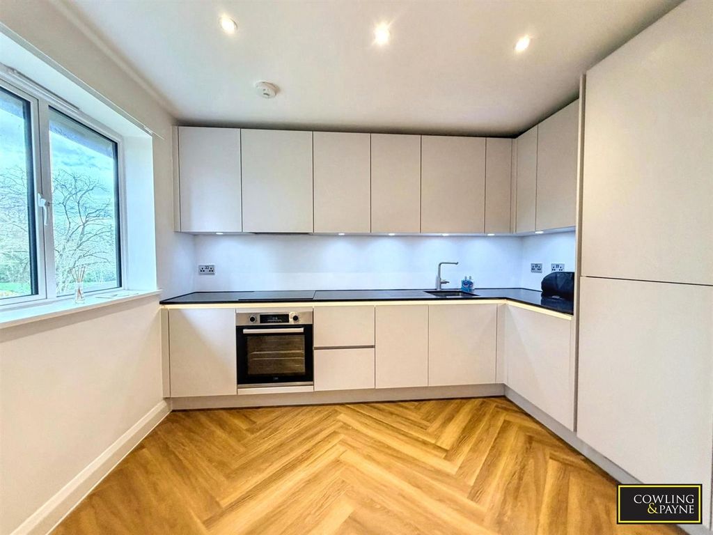 Property photo 2 of 17 Kitchen