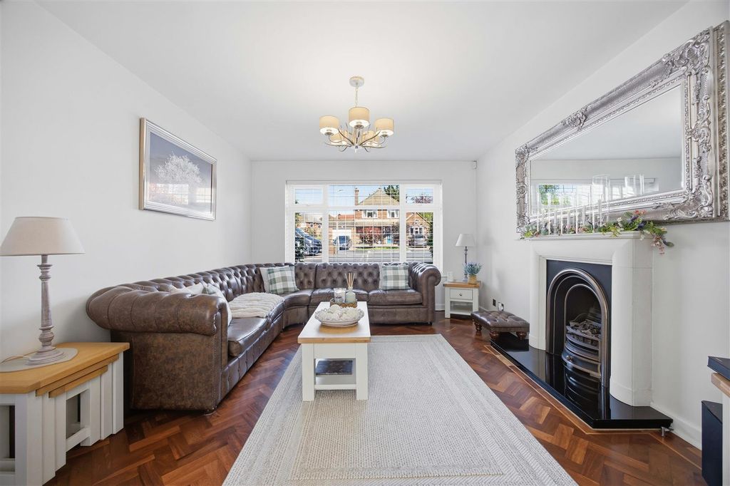 Property photo 2 of 39 Living Room