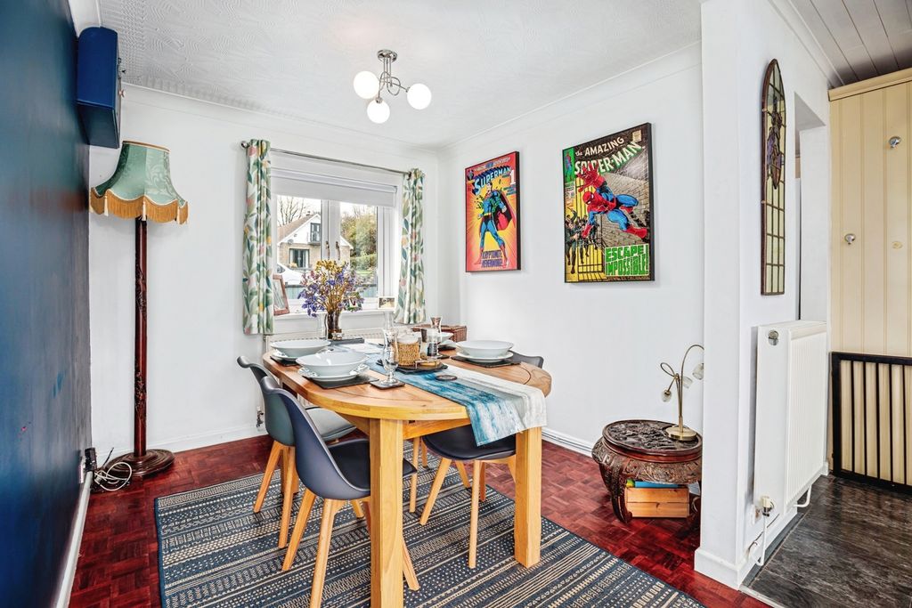 Property photo 3 of 21 Photo