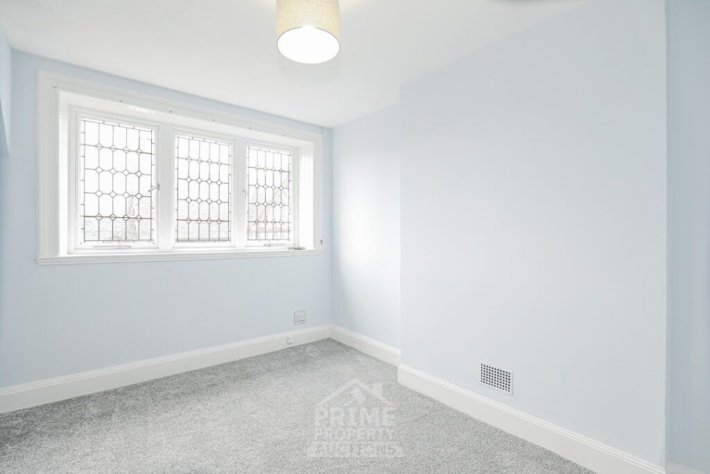 Property photo 2 of 28