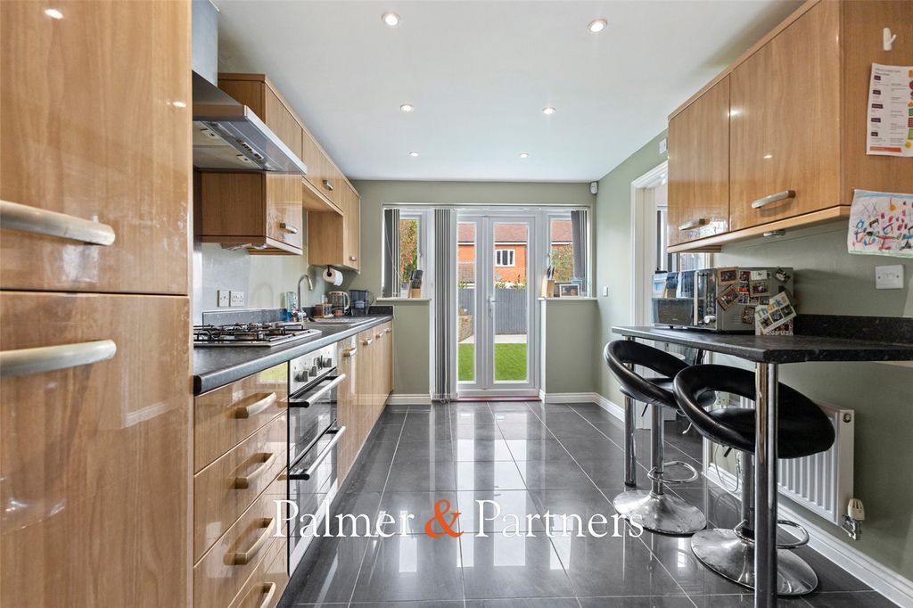 Property photo 2 of 26 Picture No. 09