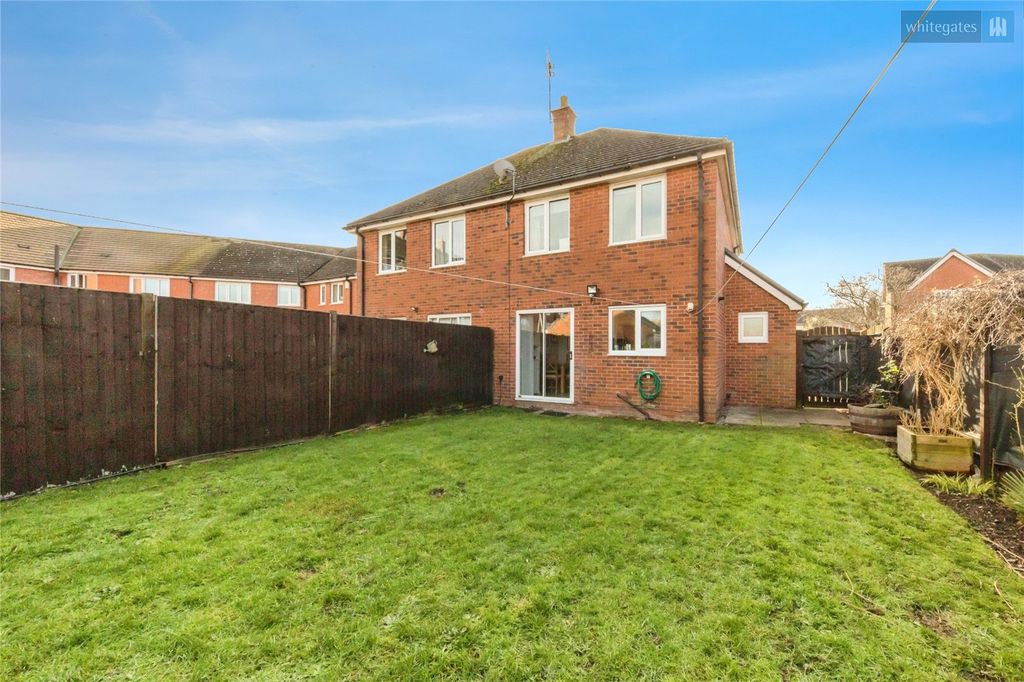 Property photo 2 of 22 Picture No. 32