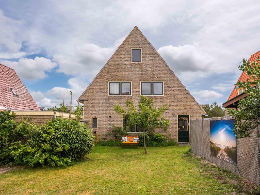 Property photo 3 of 44