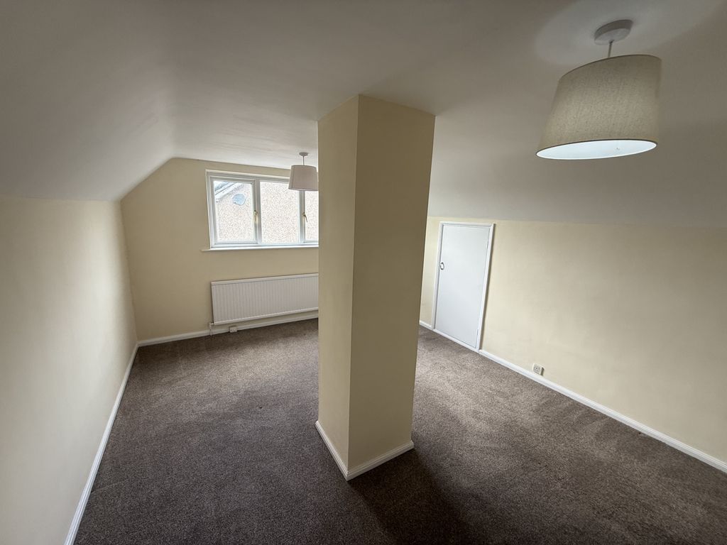 Property photo 3 of 12 Gallery