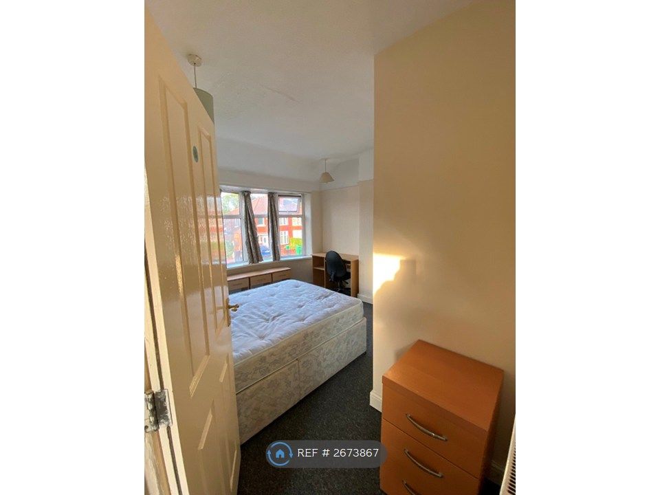 Property photo 3 of 26 Bedroom 1 En-Suite