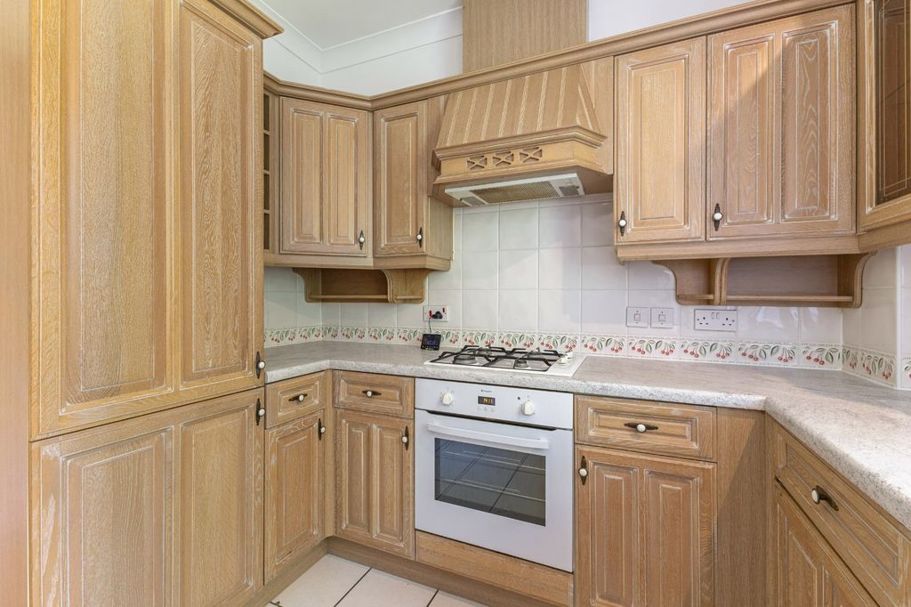 Property photo 3 of 9 Picture No. 17