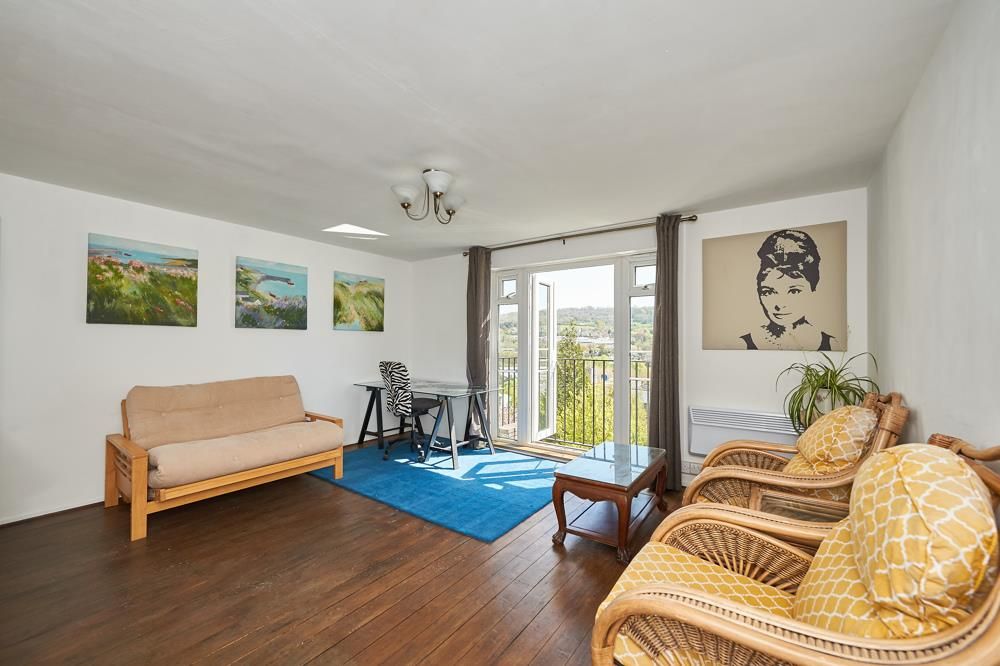 Property photo 3 of 14 55 Saffron Court-1.Jpg